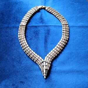 Avon Mark Make a Point Necklace Fashion Costume Jewelry, Crystal Ivory Bronze